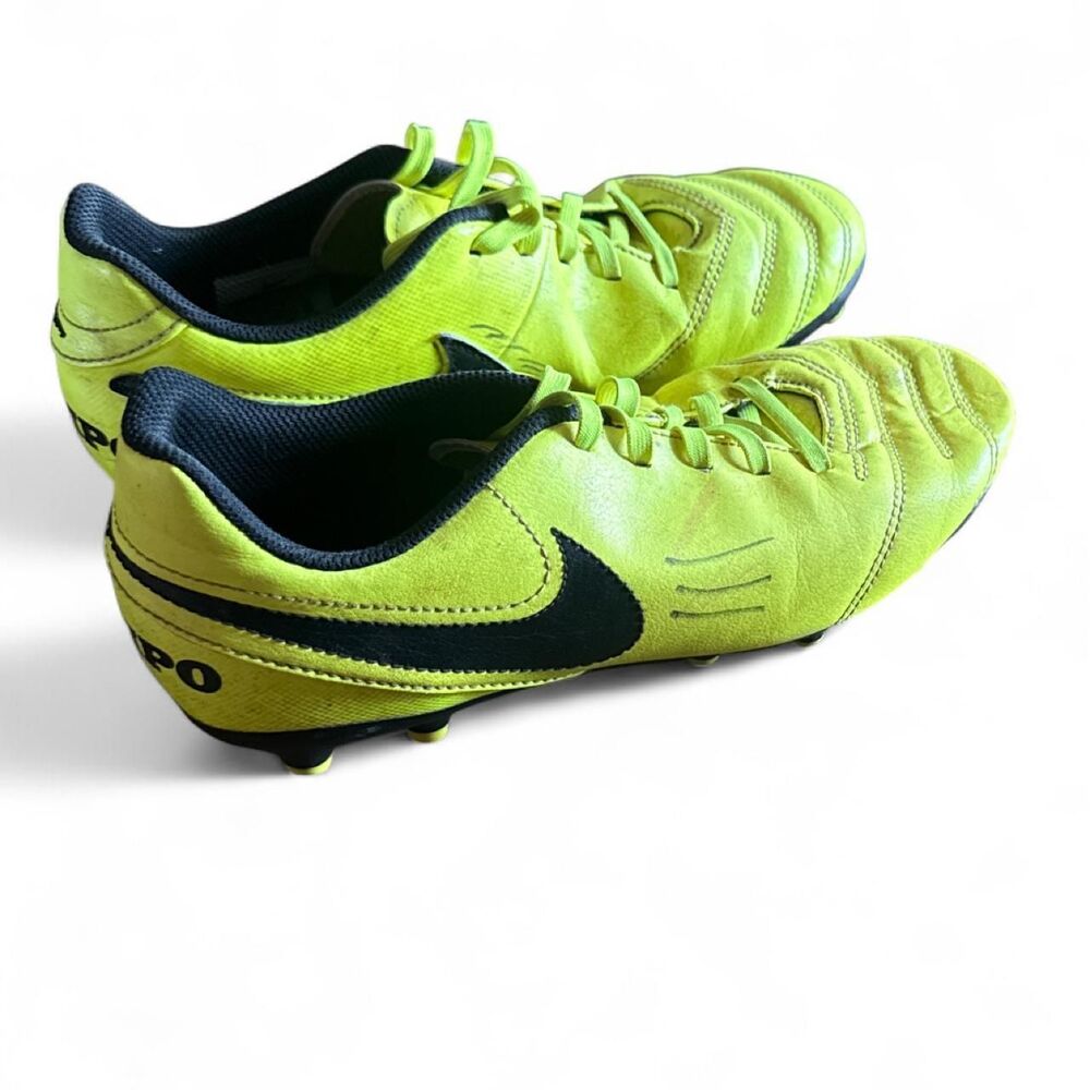Nike Men's Yellow and Green Trainers